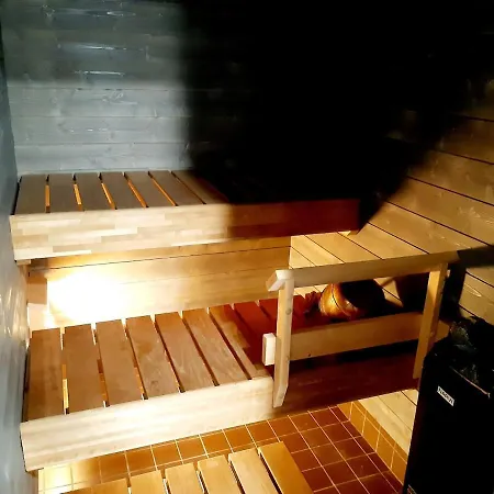 Apartmán Upea Loft-asunto Kattoikkunoilla Iittalassa Junaradan Vieressae