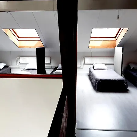 Upea Loft-asunto Kattoikkunoilla Iittalassa Junaradan Vieressae * Hämeenlinna