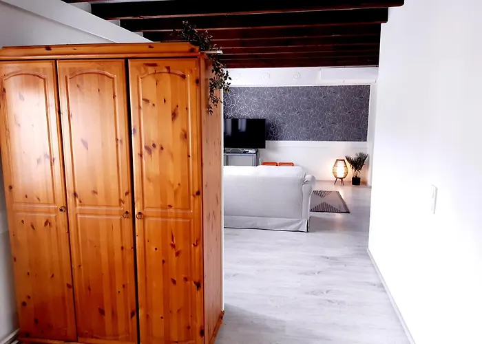 شقة Upea Loft-asunto Kattoikkunoilla Iittalassa Junaradan Vieressae