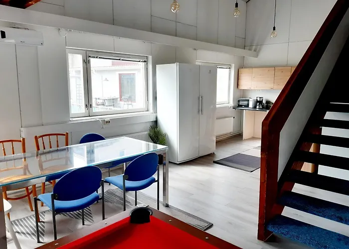 شقة Upea Loft-asunto Kattoikkunoilla Iittalassa Junaradan Vieressae